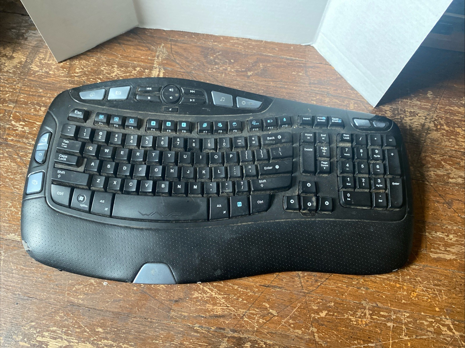 Genuine VTG Logitech Cordless Computer Keyboard Model Y-RCP140 No Receiver USED