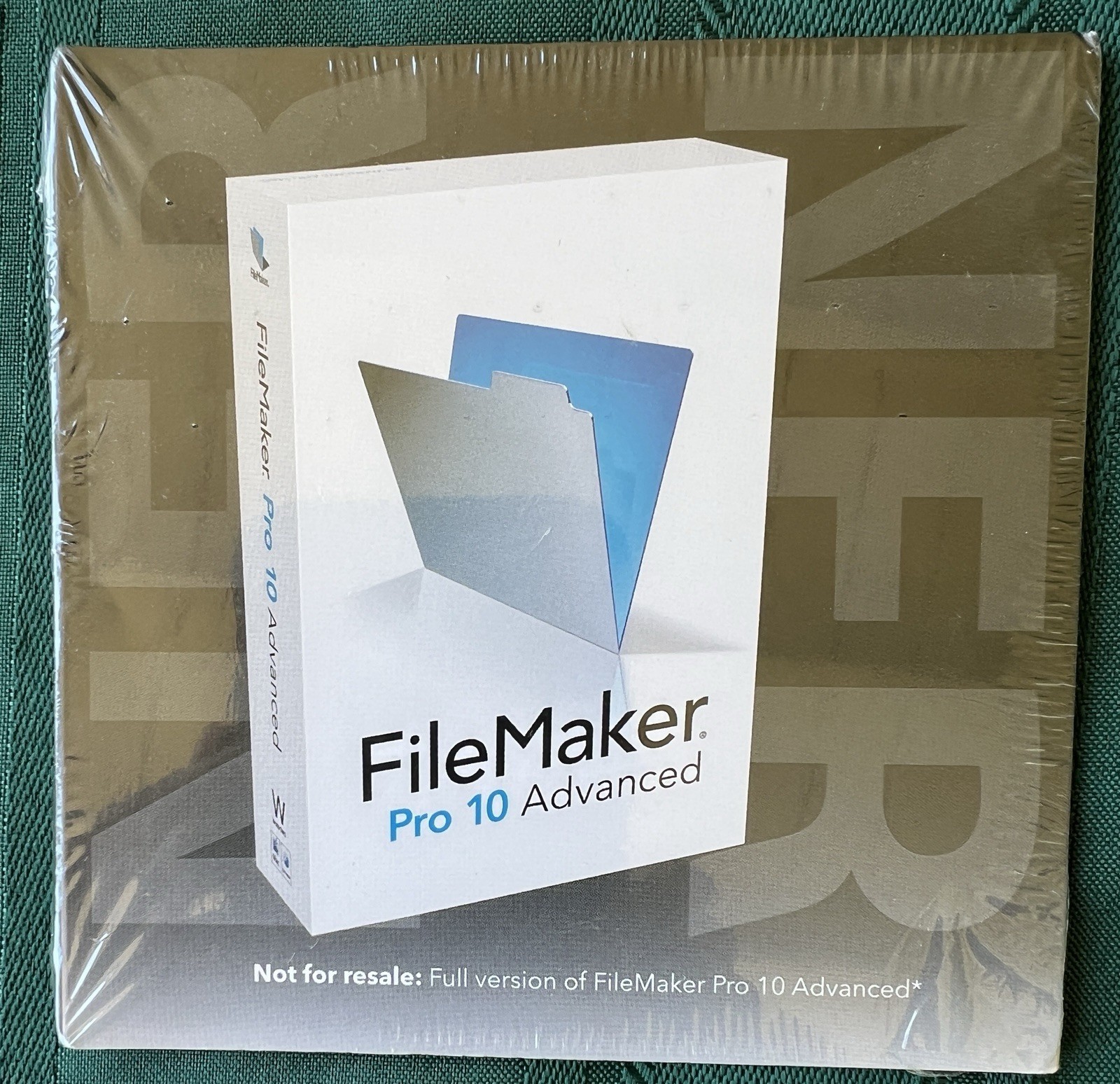 FileMaker Pro 10 ADVANCED Software for Windows and Mac NEW SEALED