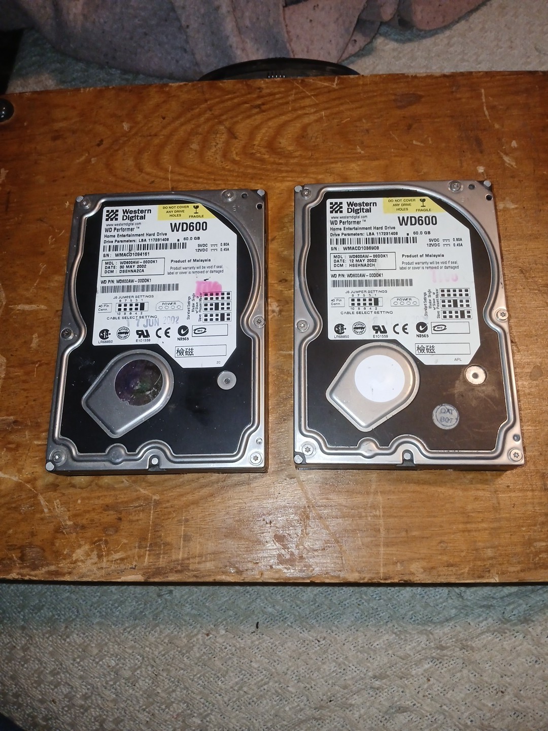 2 Western Digital WD PERFORMER WD600AW-00DDK1 60GB IDE Hard Drive DCM:DSEHNA2CA 