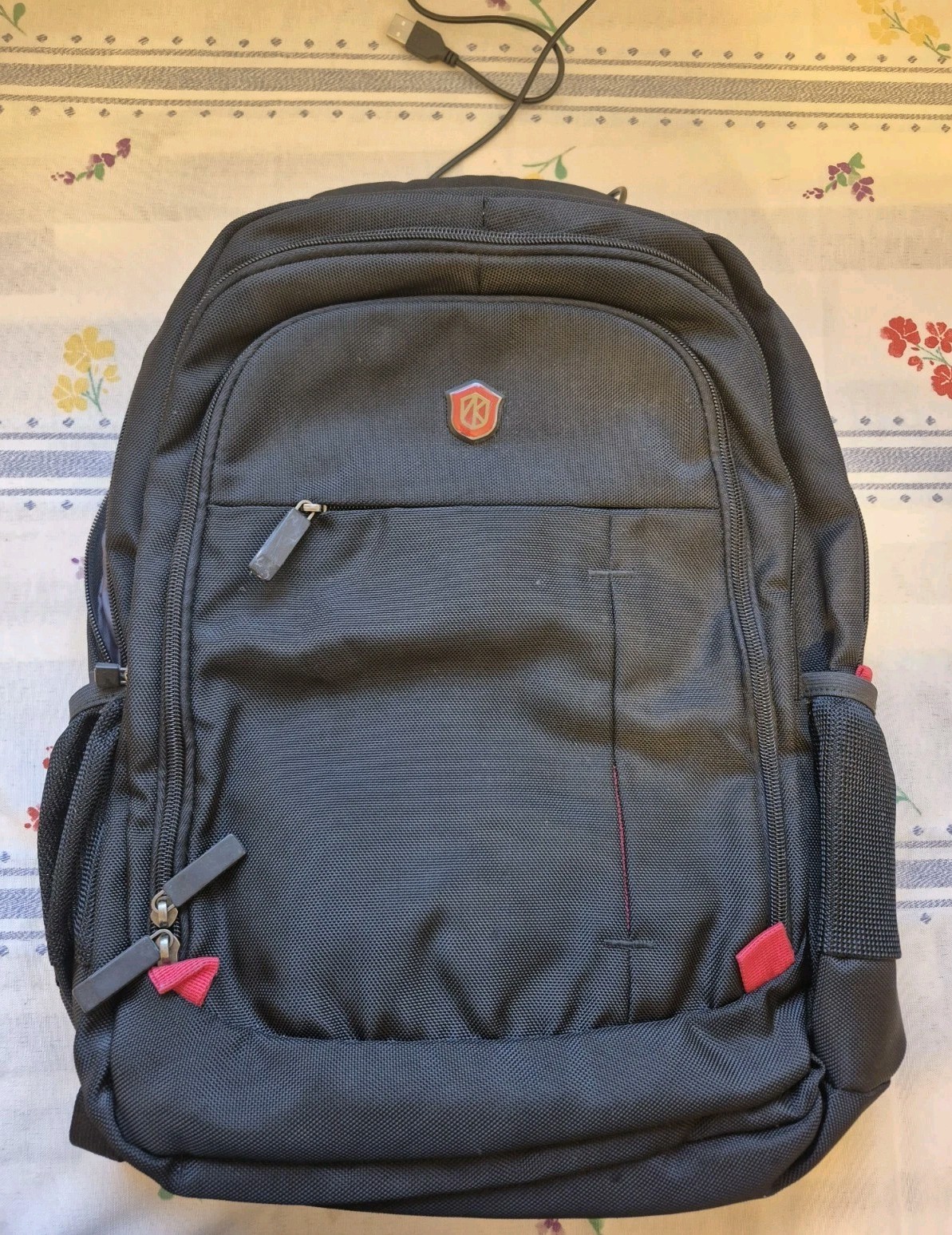 Laptop Backpack Travel with USB Charging Port-Black (See Pics)