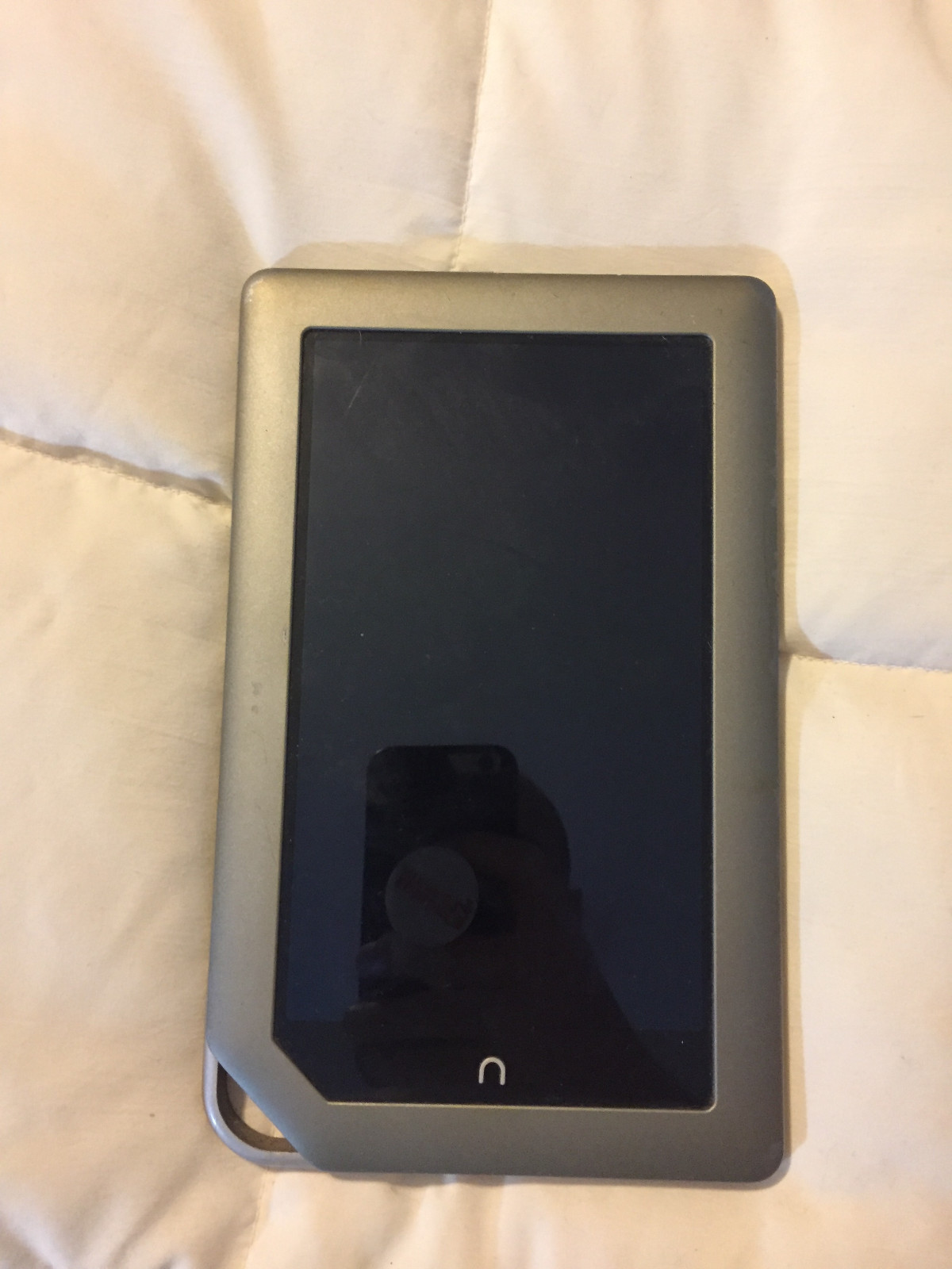 BARNES & NOBLE SPACE GRAY NOOK E-TABLET READER