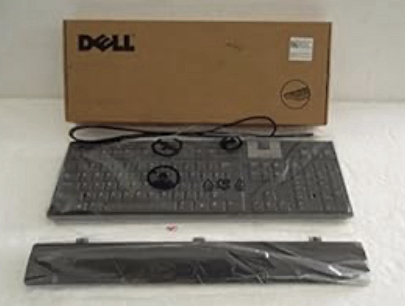 Dell Keyboard 0U473D Multimedia Function Buttons+Removable Palmrest+USB HUB NEW