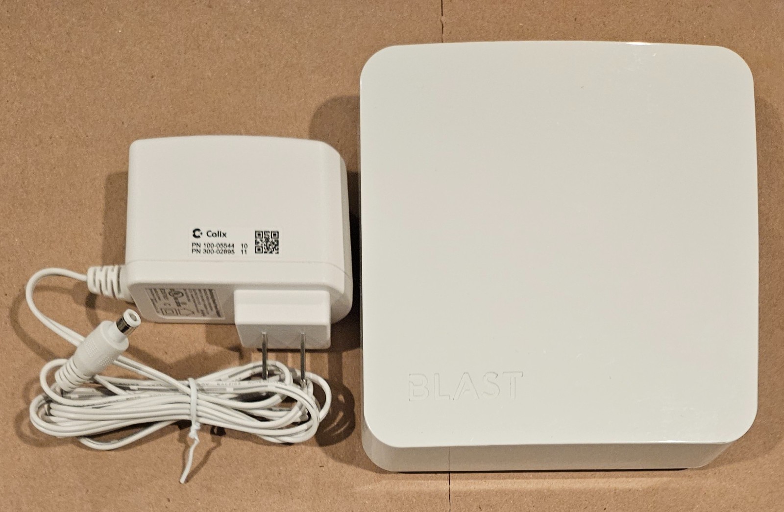 CALIX GIGASPIRE 100-05493 BLAST U4 WIRELESS ROUTER GS2028E