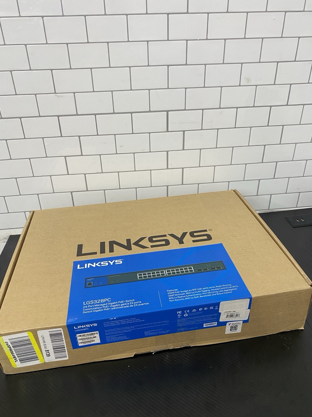Linksys 24-Port Managed Gigabit PoE+ Switch 250W LGS328PC