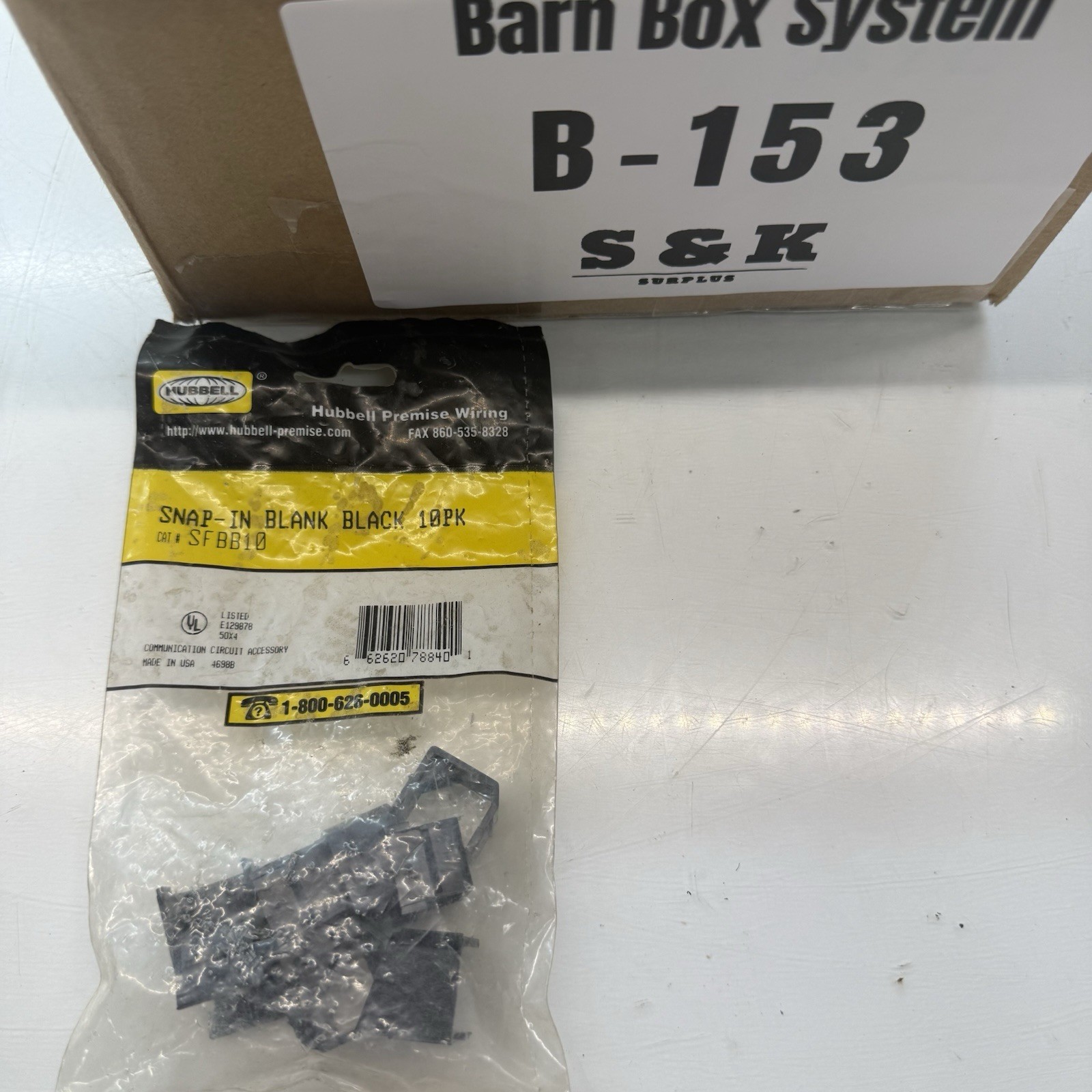 Hubbell Snap-In Blank Fittings 10-Pack, Black - SFBB10