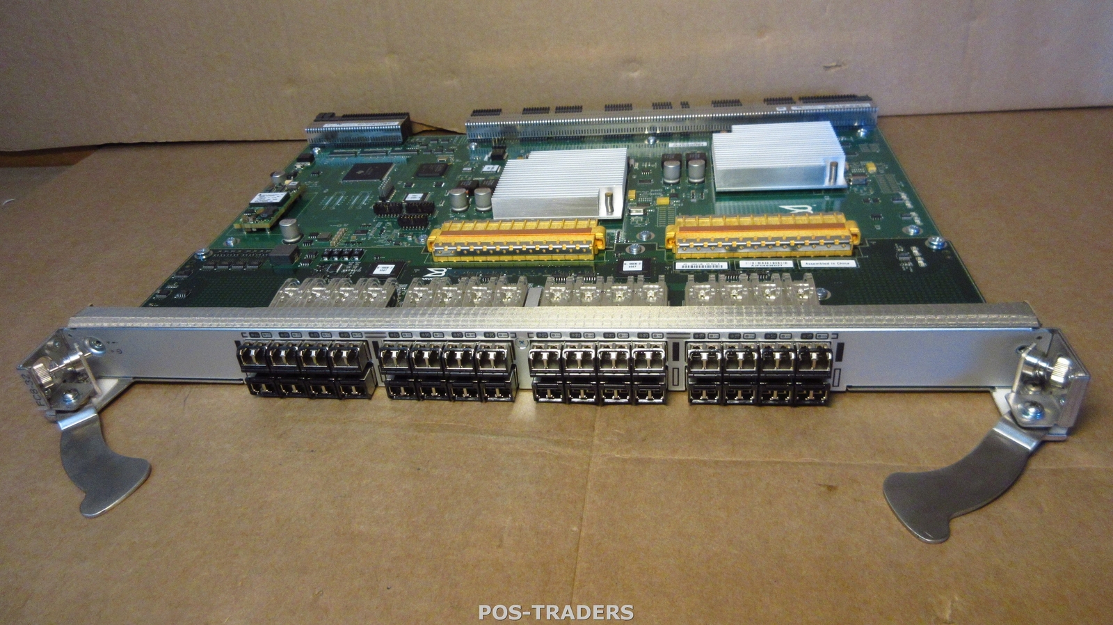 EMC Brocade FC8-32 105-000-136 32-Port Fibre Blade 32x 8GB SFP FROM HD-DCX-0001
