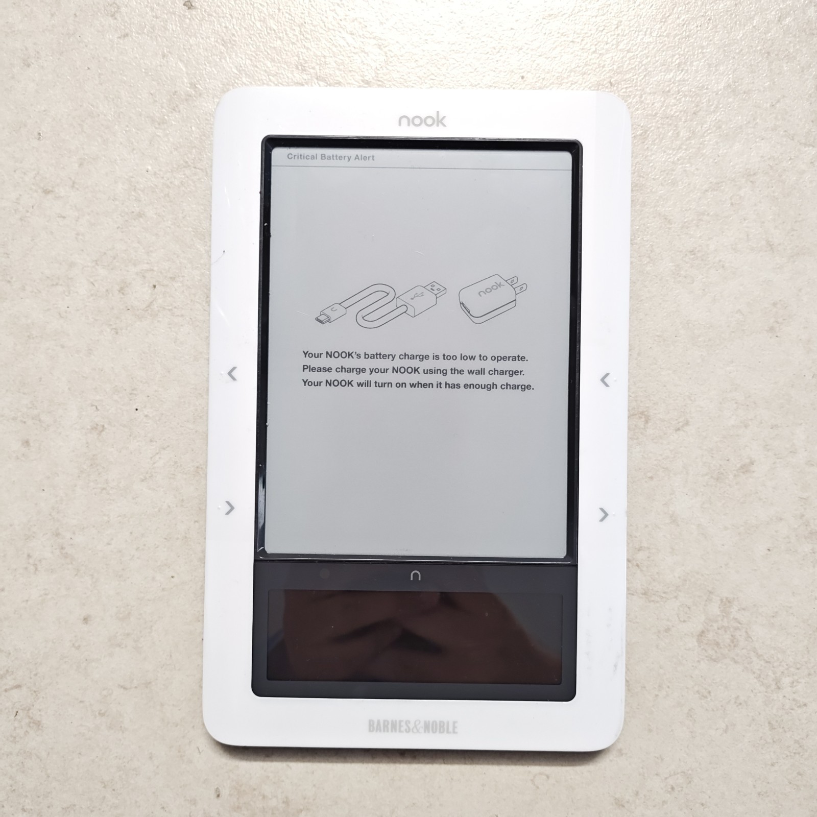 Barnes & Noble Nook 1st Edition BNRV100 E-Reader - White - NO CHARGE #3421