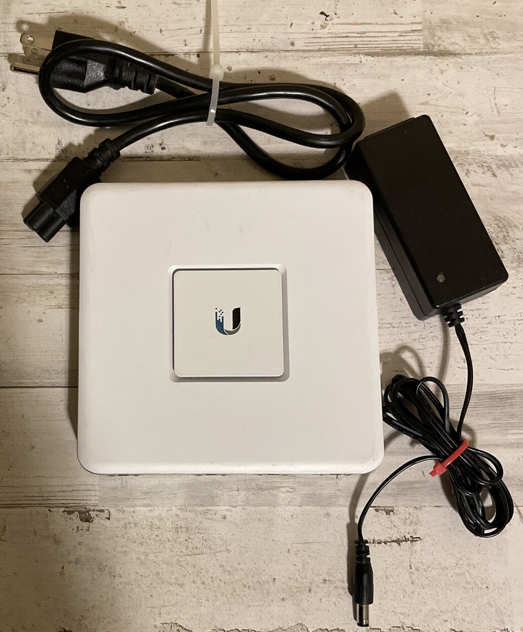 Ubiquiti Networks UniFi Security Gateway 1000Mbps Gigabit (USG) White