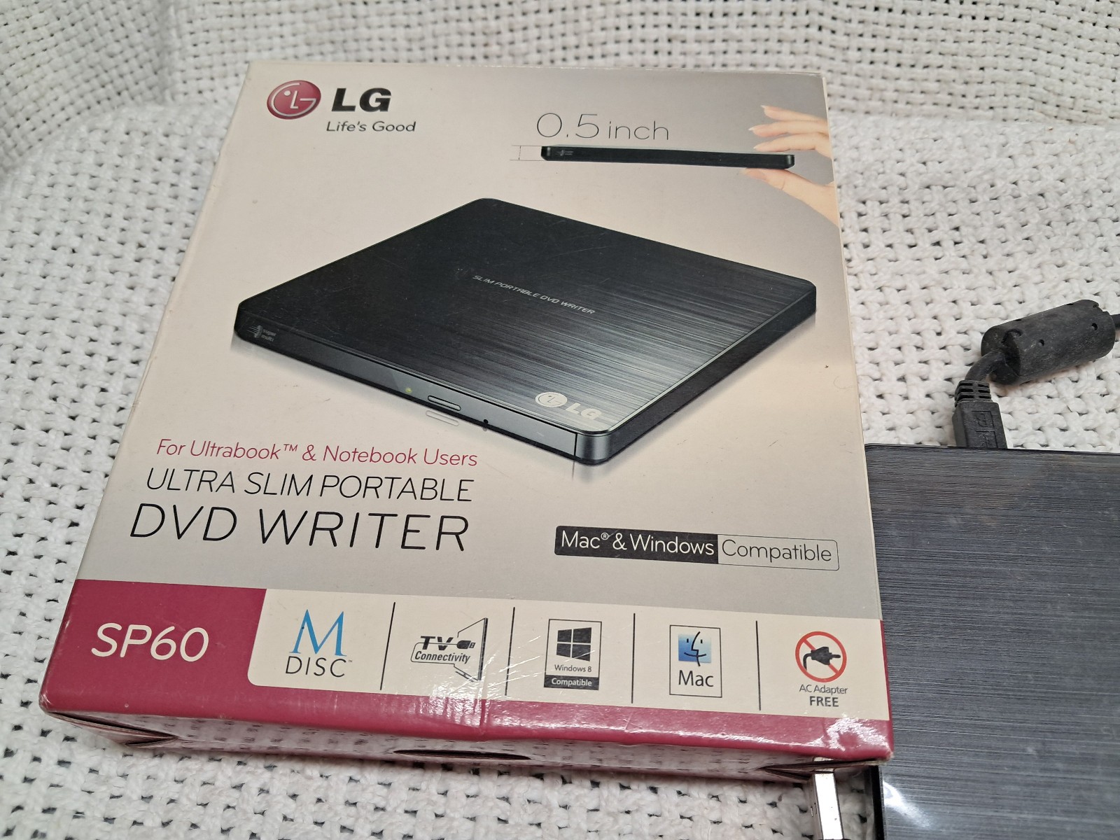 LG SP60 Ultra Slim Portable External Drive DVD Writer Mac & Windows Compatible