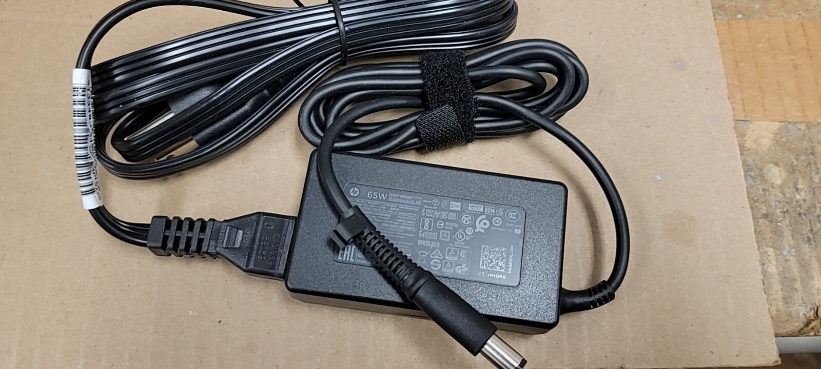 A lot of 10pcs Genuine HP Laptop Charger   L39752-001 L40094-001 65W 19.5V 3.33A