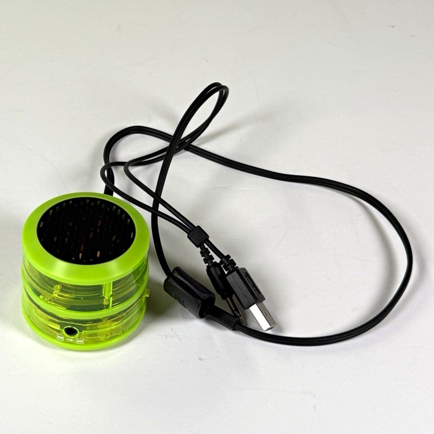 Vintage iHome iHM60 Rechargeable Mini PopUp Speaker Neon Green iPod MP3 PC Cable