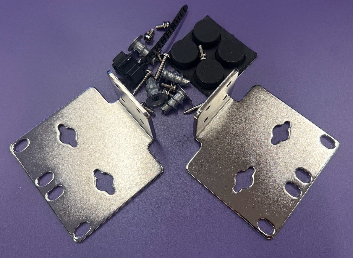 Extreme Networks 5320 16 Port Switch 2U Rack Mount Ears Kit