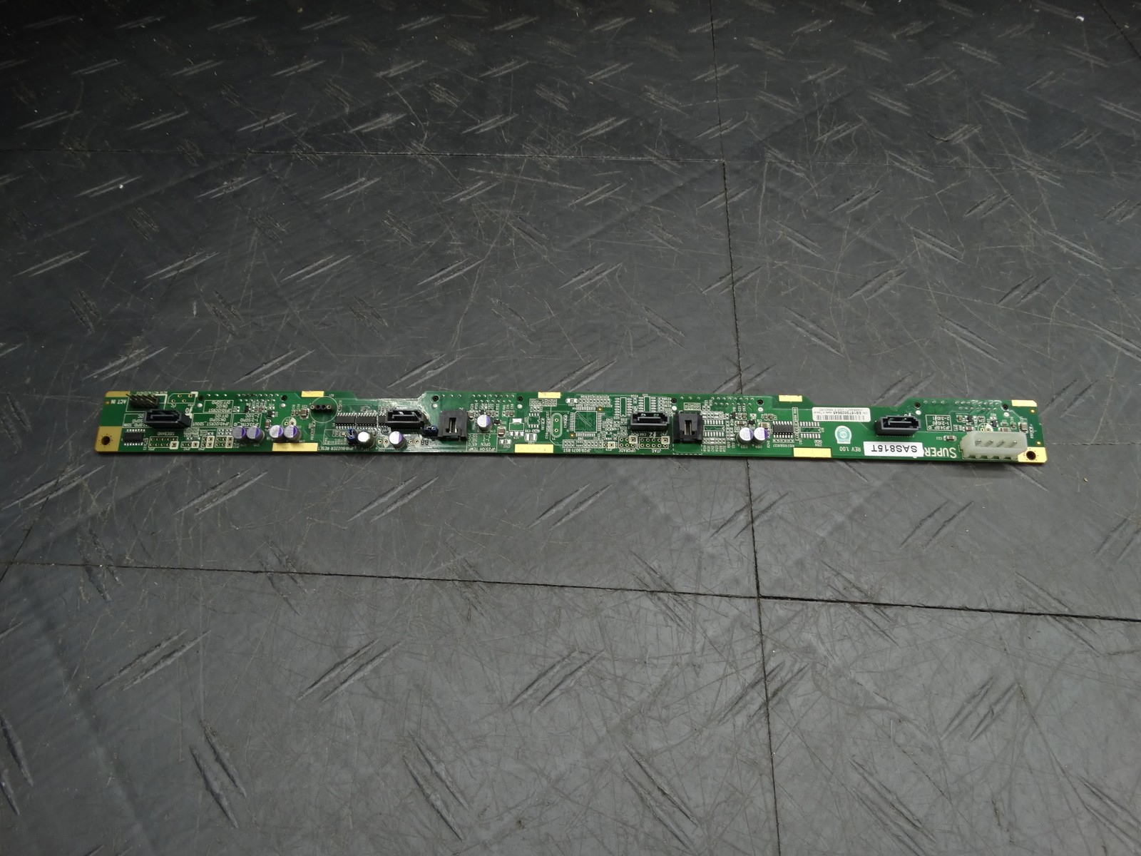 SuperMicro BPN-SAS-815T SAS HDD Backplane SAS815T