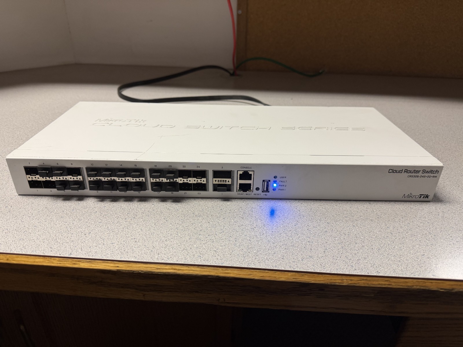 MikroTik CRS326-24S+2Q+RM Cloud Router Switch 24x 10G SFP+ 2x 40G QSFP+ - Tested