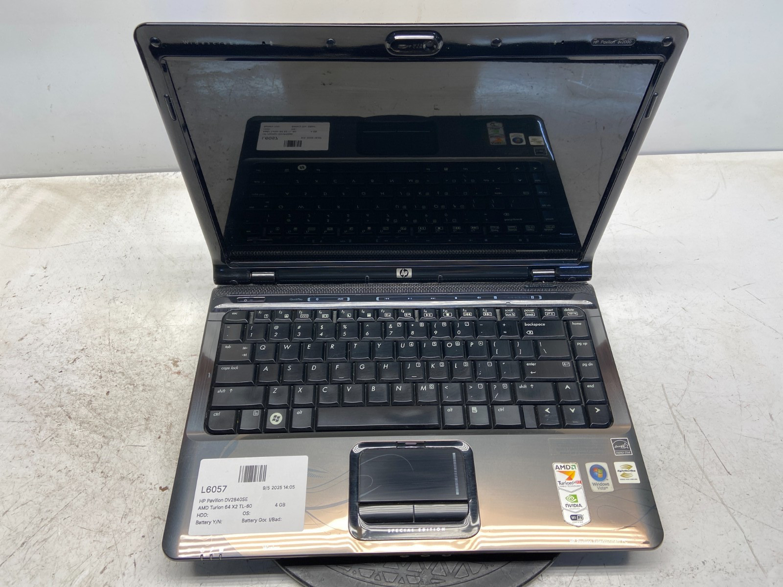 HP Pavilion DV2840SE AMD Turion 64 X2 TL-60 2000MHz 4 GB NO HDD
