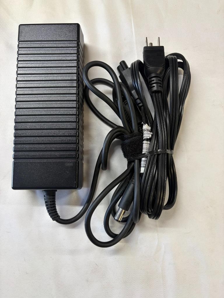 Genuine HP 135W AC Adapter HSTNN-DA01