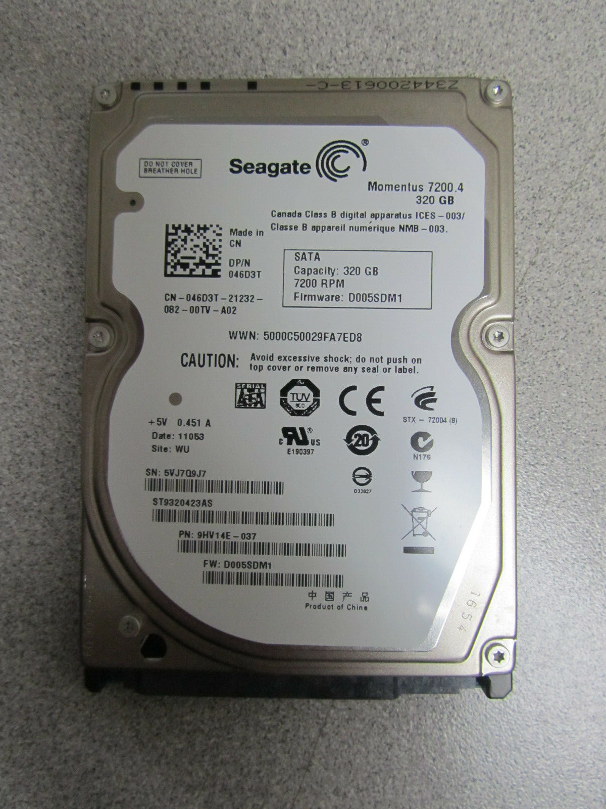 ST9320423AS P/N: 9HV14E-037 F/W: D005SDM1 WU 5VH Seagate 320GB
