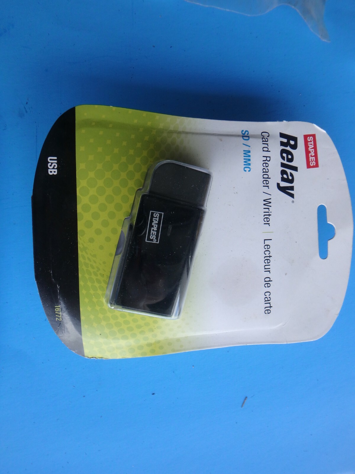 staples relay card reader sd/mmc usb