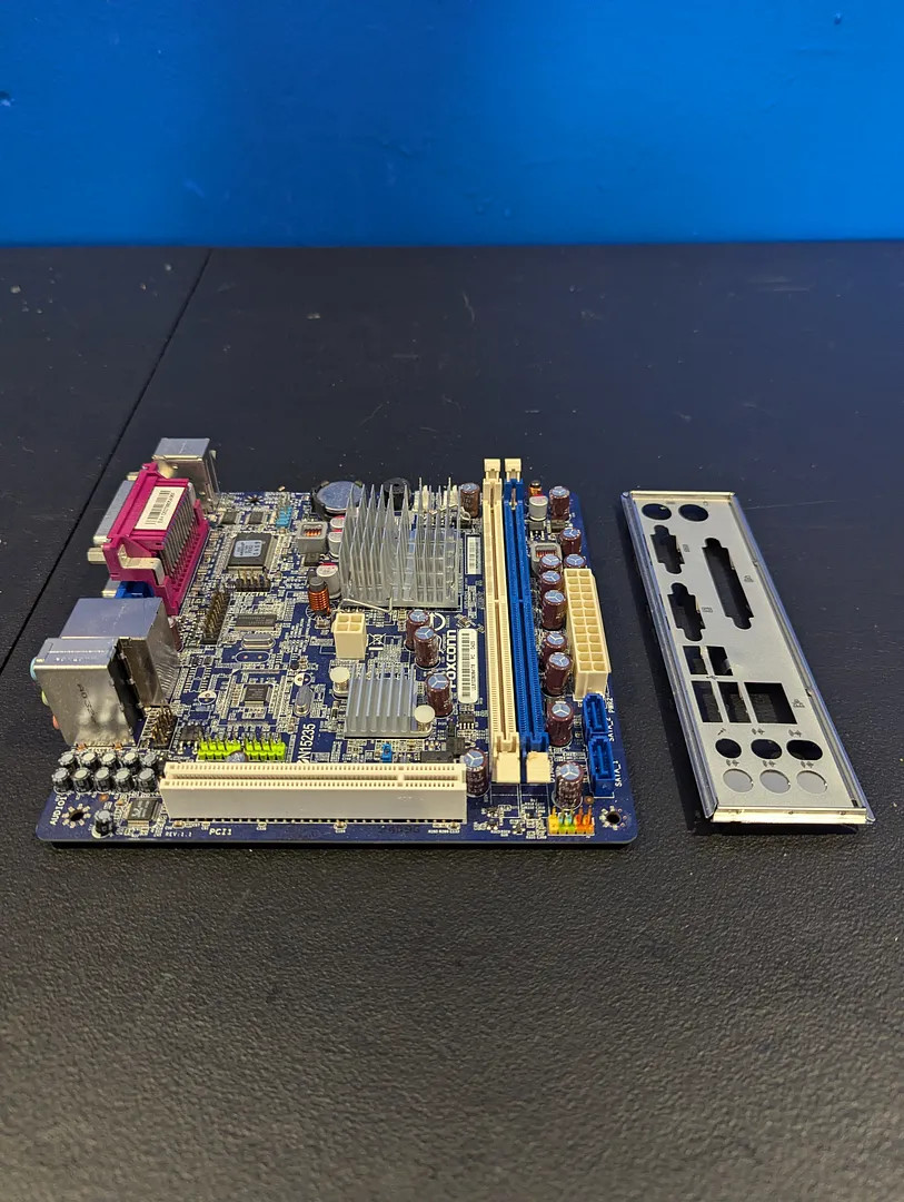 Foxconn D42S Mini-ITX Embedded CPU Motherboard with I/O Shield