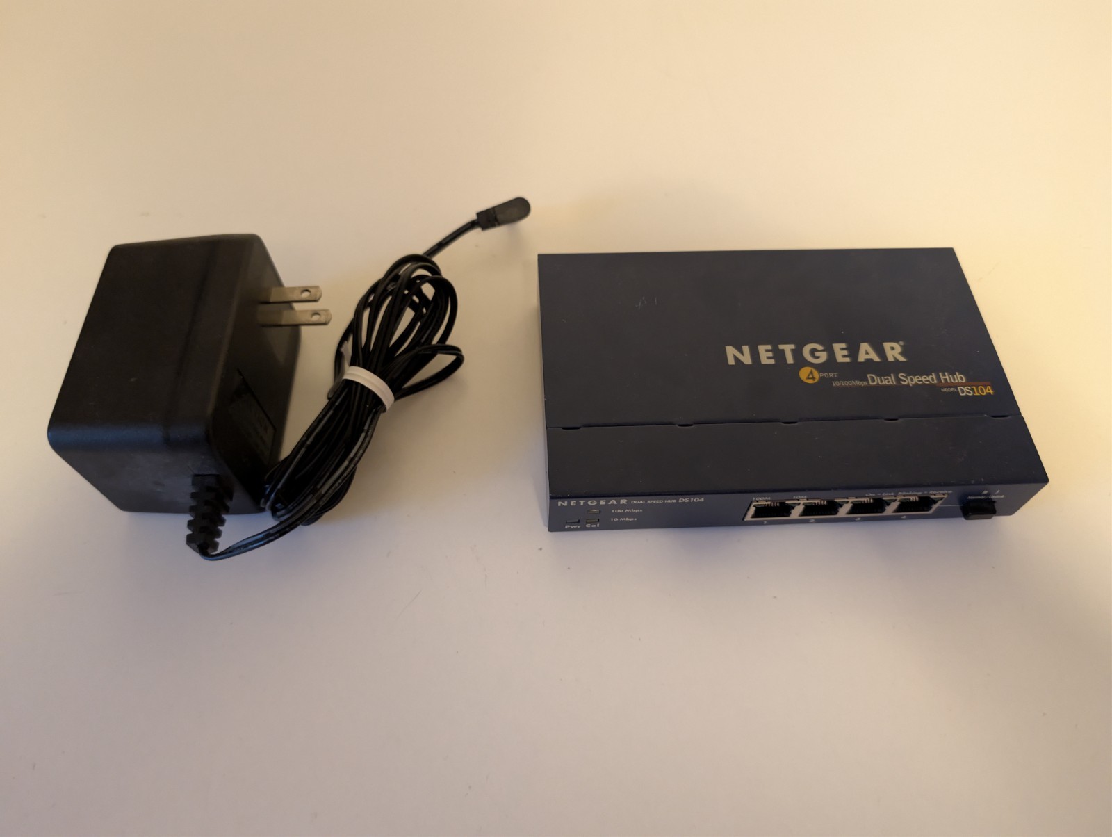 Netgear DS104 4-Port 10/100 Mbps Dual Speed Hub OEM Power Adapter Tested