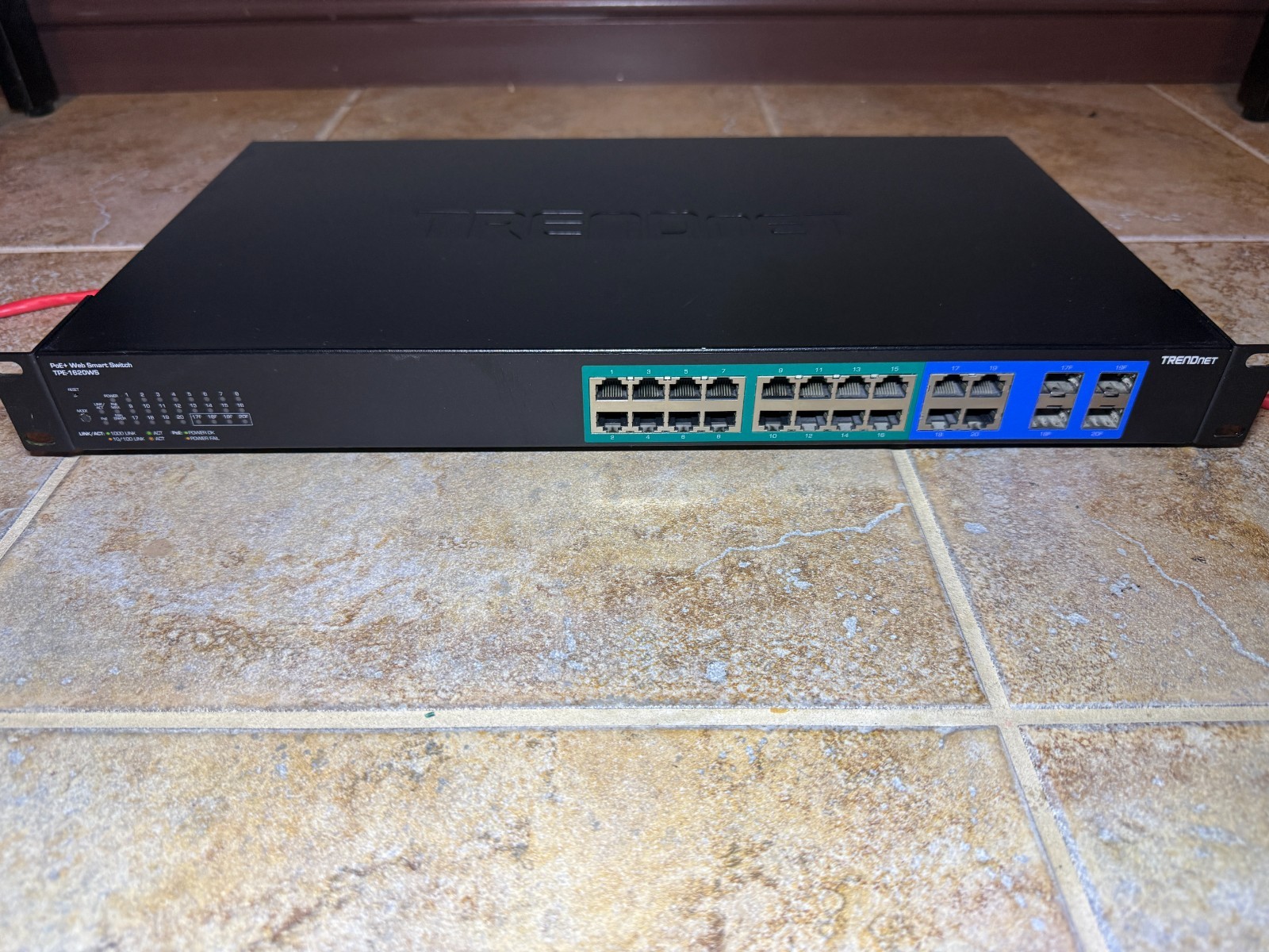 TrendNet TPE-1620WS/A 20-Port Gigabit Web Smart Network Switch w/ Rack Ears