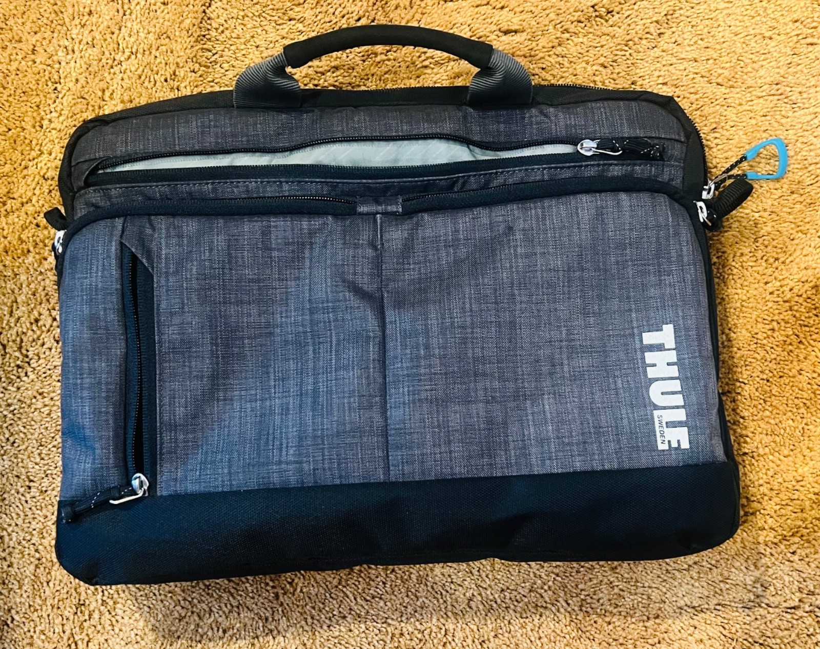 Thule Subterra Laptop Bag Attaché Case Dark Shadow Charcoal Gray Blue Interior