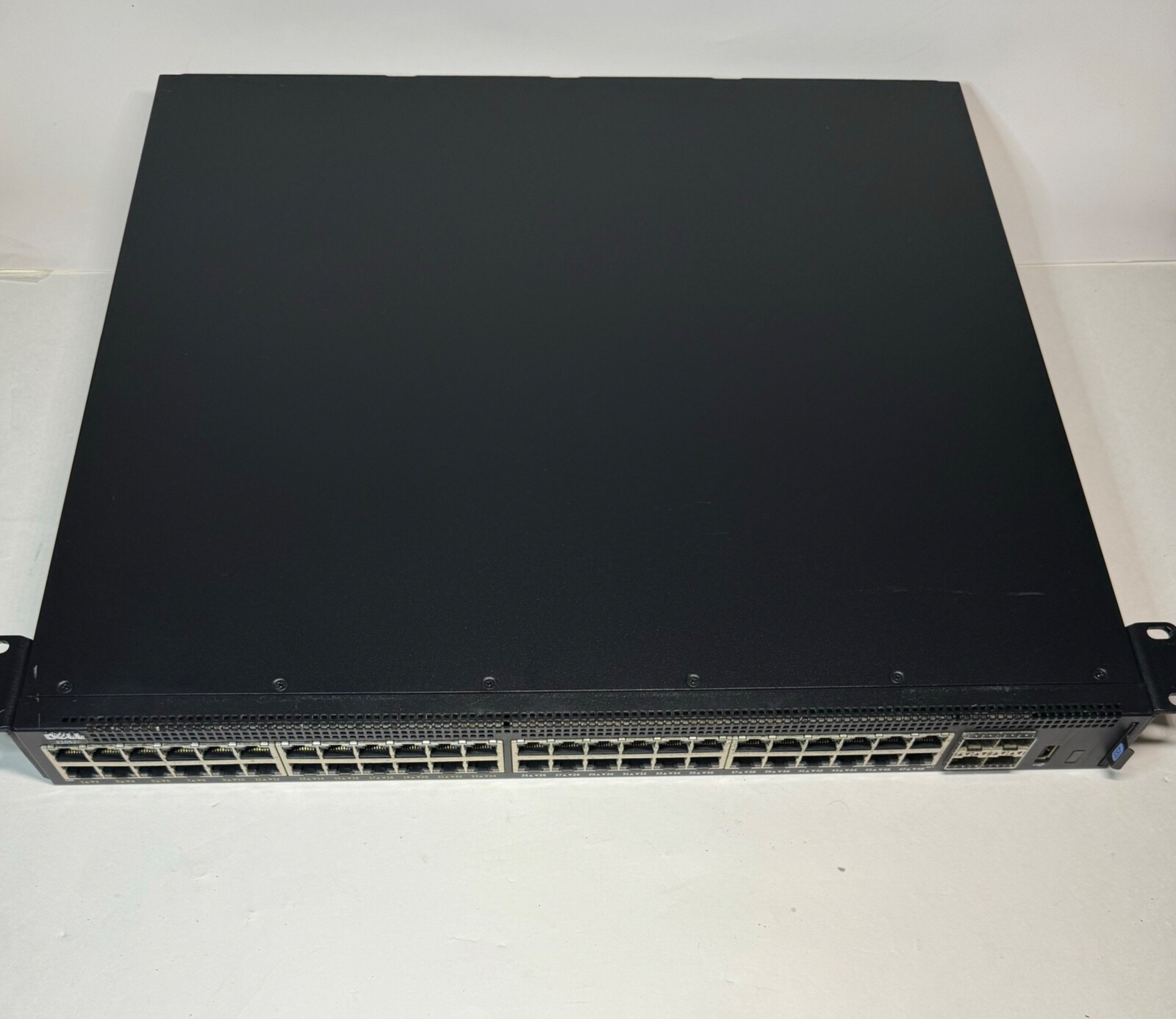 Dell E09W001 X1052P 48 port, 24x Port PoE Gigabit Managed Switch
