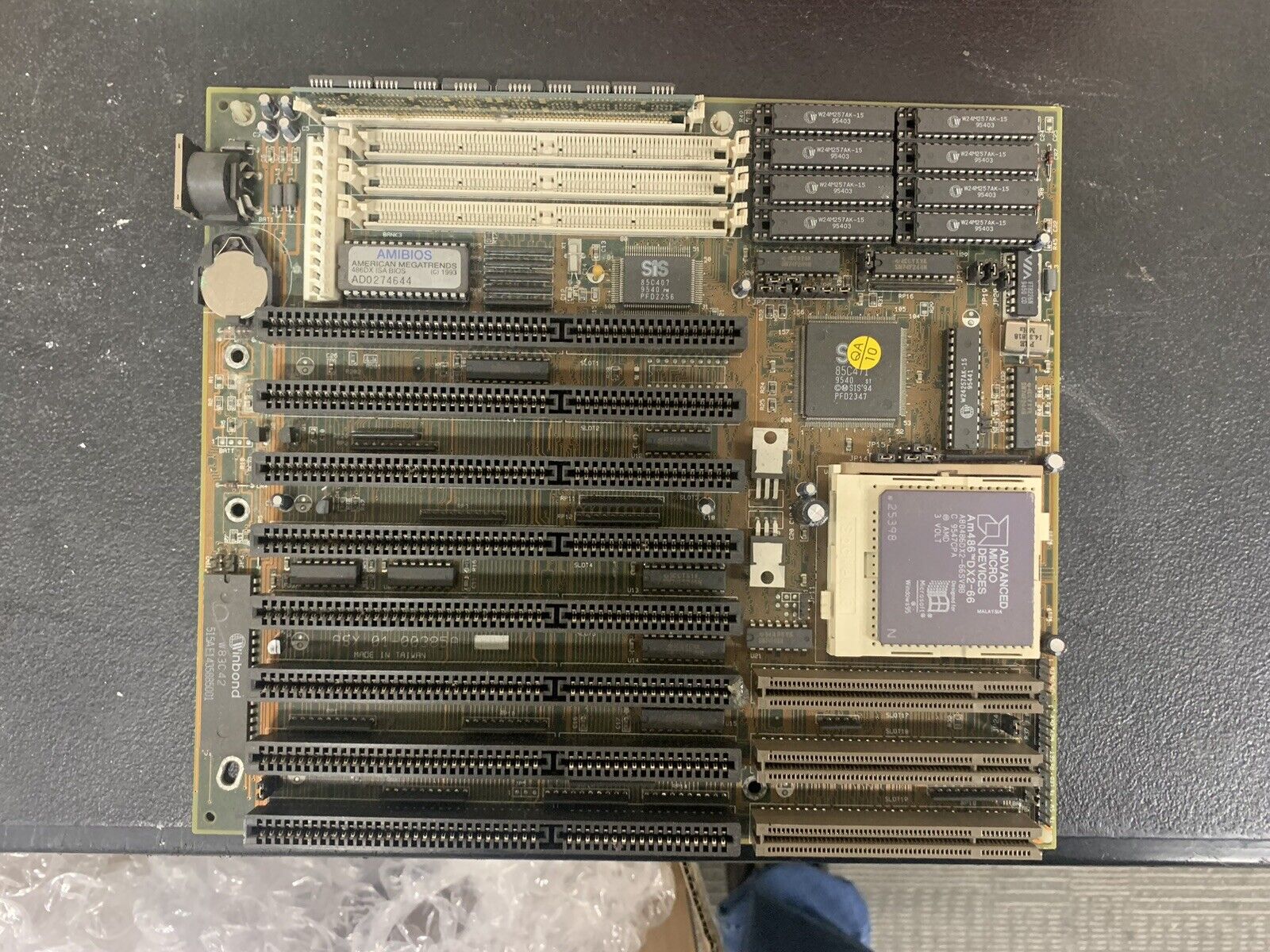 Vintage Genoa 486VLG-X2 3.3/5v VLB/ISA Socket 3 Motherboard + AMD DX2-66 + 4mb