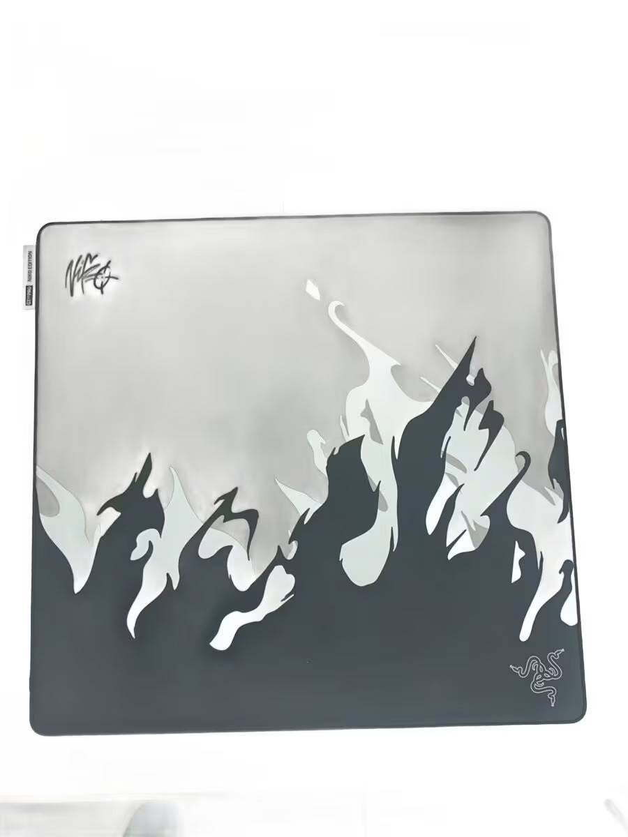 Razer Computer Peripheral/Mouse Pad/GIGANTUS V2 PRO NIKO EDITION