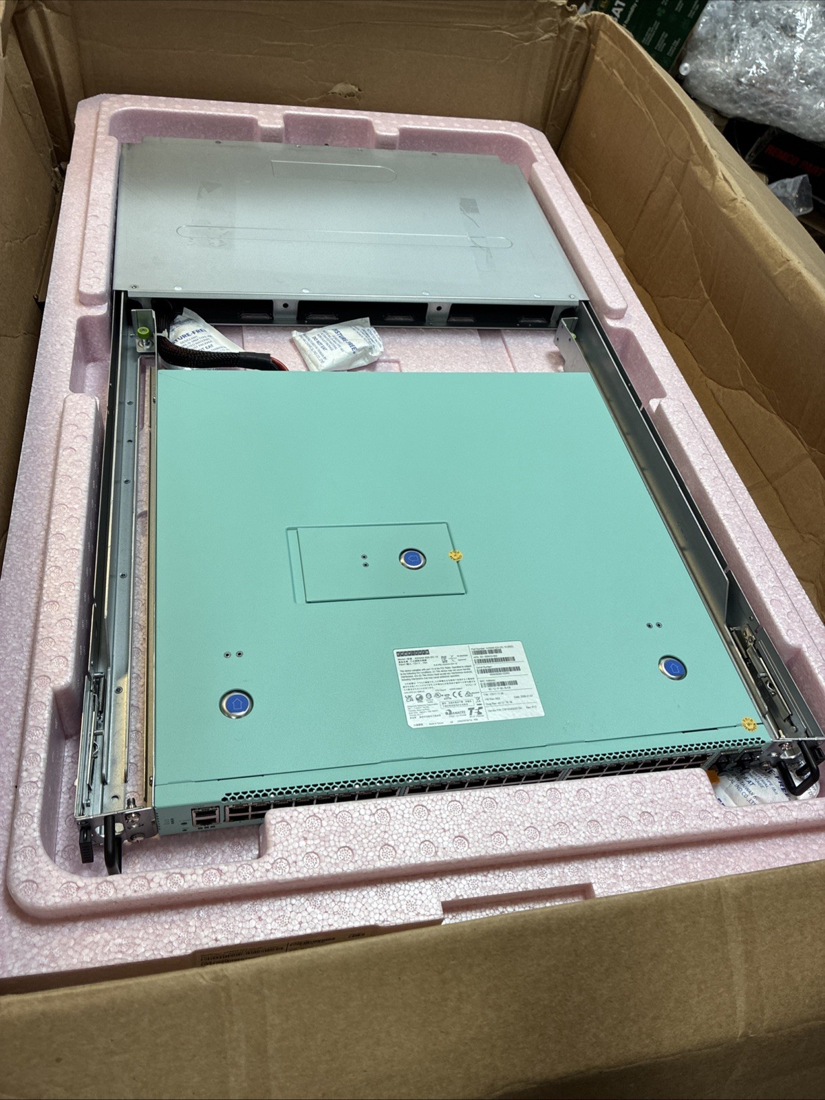 Edge-Core Switch AZ4444-52X-DC-10
