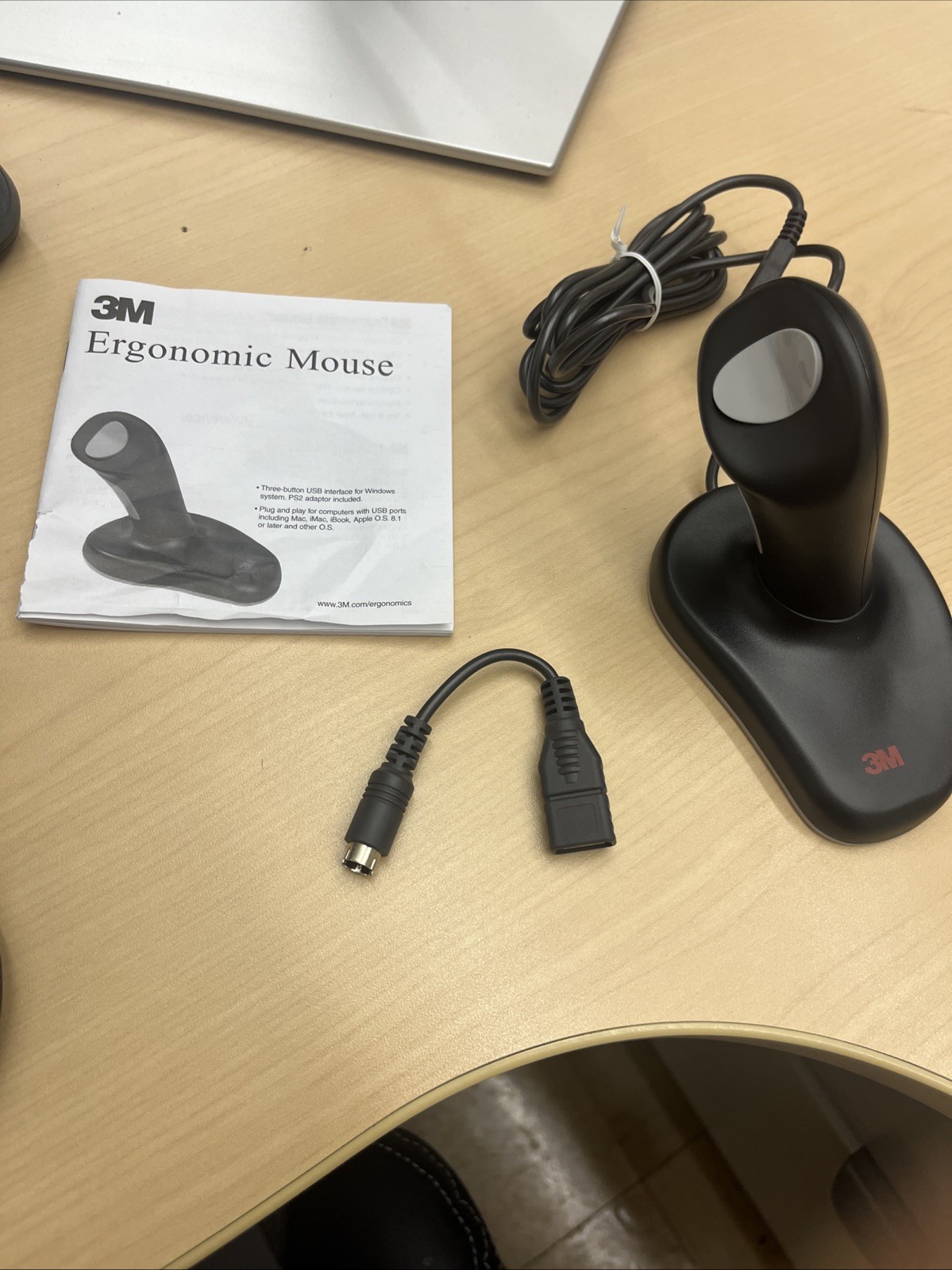 3M Ergonomic Optical Mouse EM500GPS - Wired Black Vertical - Tested & Working