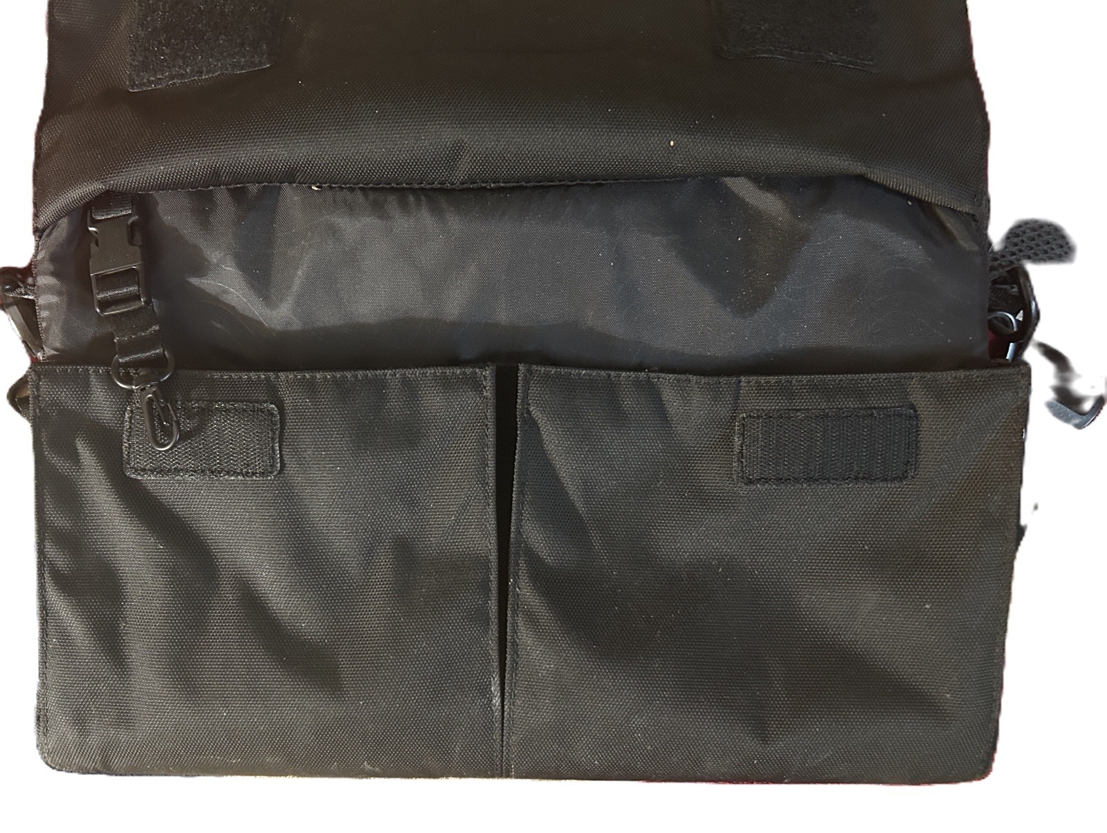 Incase City Brief Black Padded Nylon Shoulder/Messenger Bag for 13" Laptop