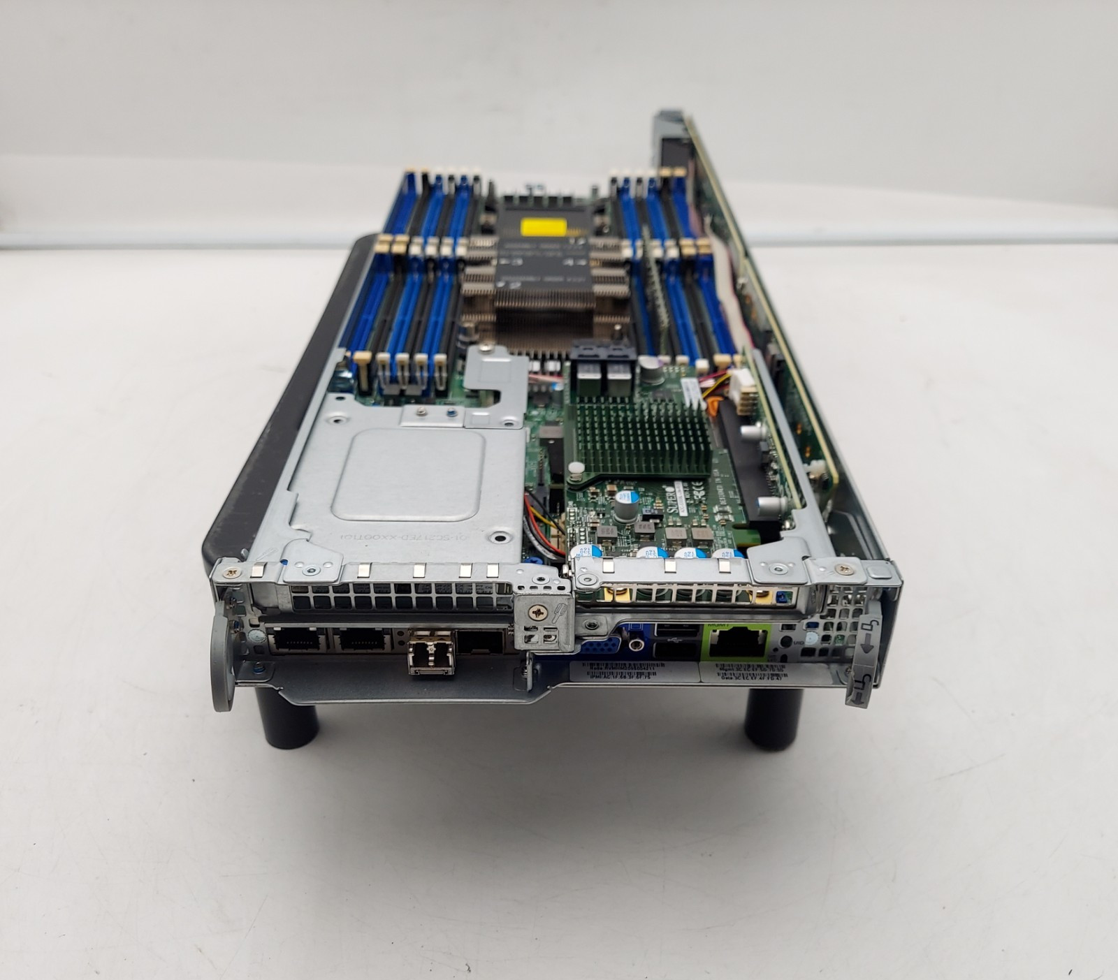 Supermicro X11DPT-B Server Node Xeon Silver 4210 2.2 GHz 32 GB Ram No OS No SSD