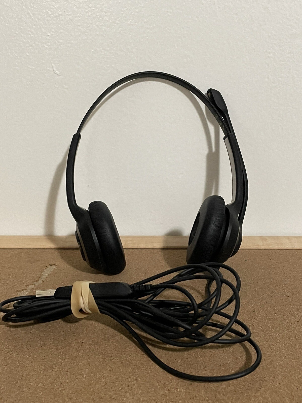 Sennheiser SC 260 Black Headband Headset Working