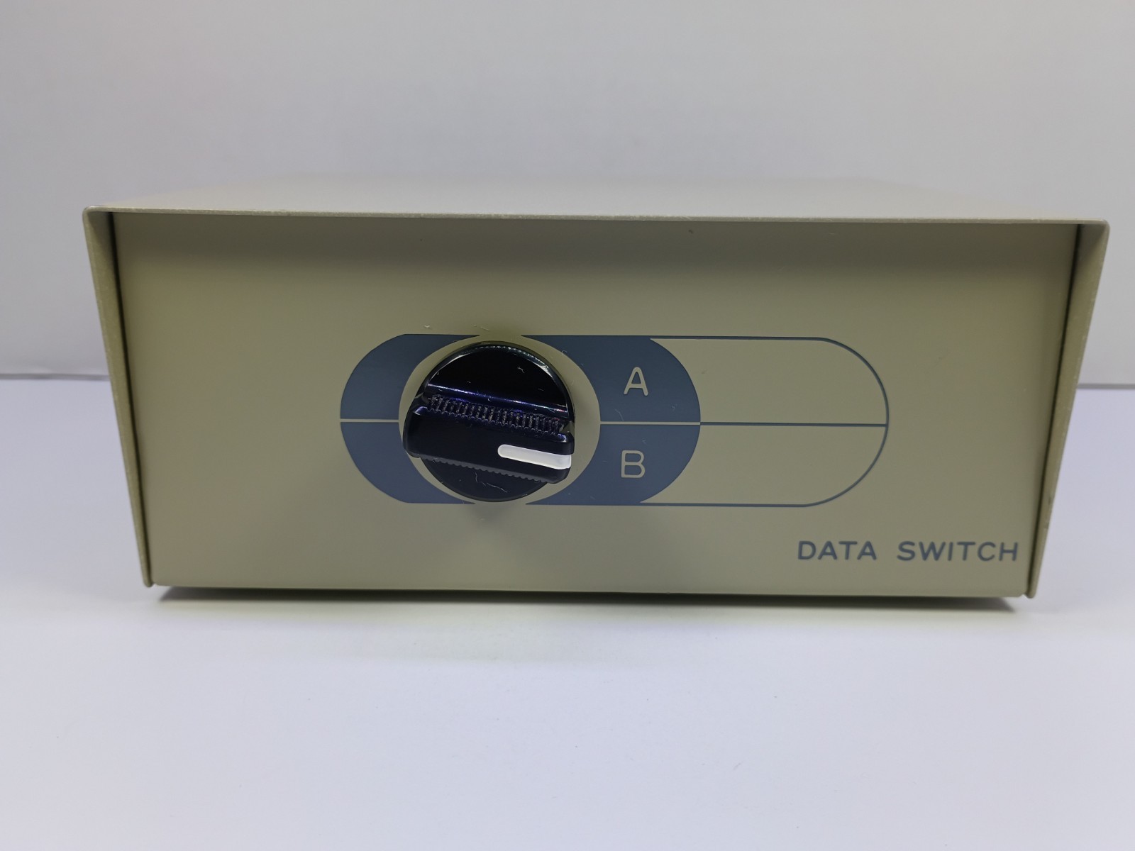 Vintage Dual PC Computer A/B Switch Box Keyboard Mouse Selector Model AS2002