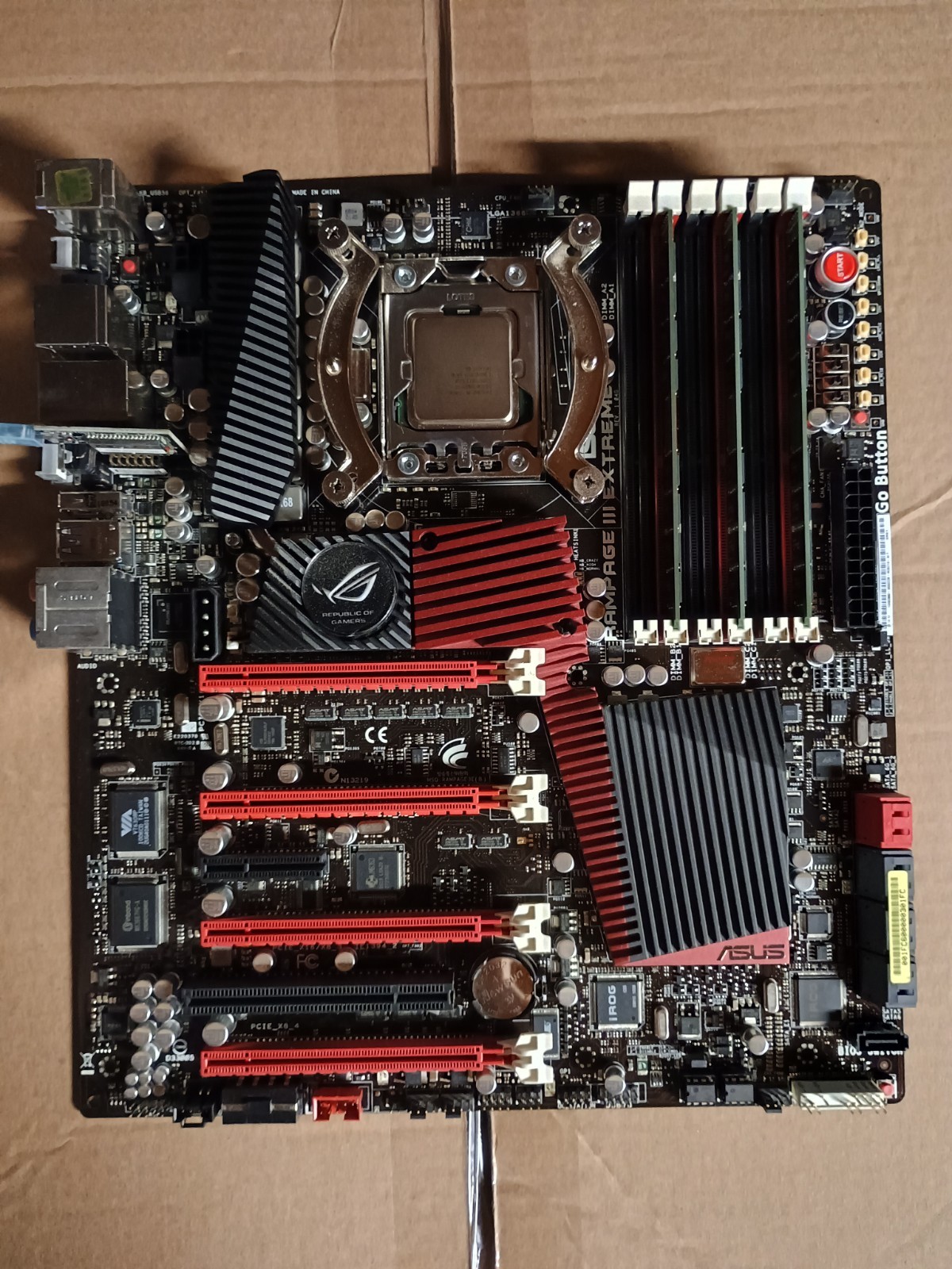 ASUS ROG Rampage III Extreme, i7 950 3GHz, 12GB RAM, 850W, N470GTX, HEATSINK/FAN