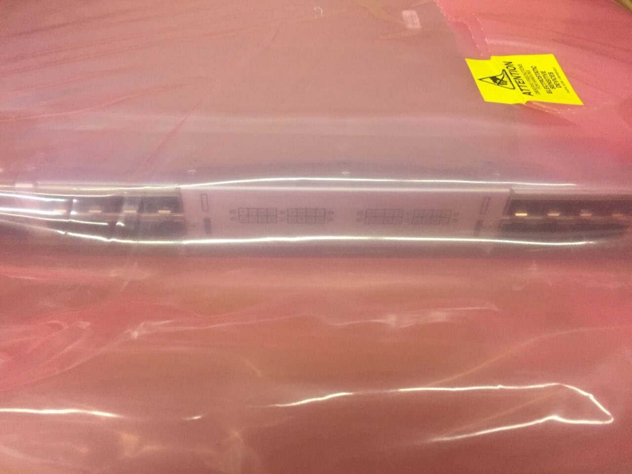 EMC / BROCADE DCX8510 8G MAX 32P BLADE W/ 0 SFPS 105-000-272 / 80-1006166-01 FC8