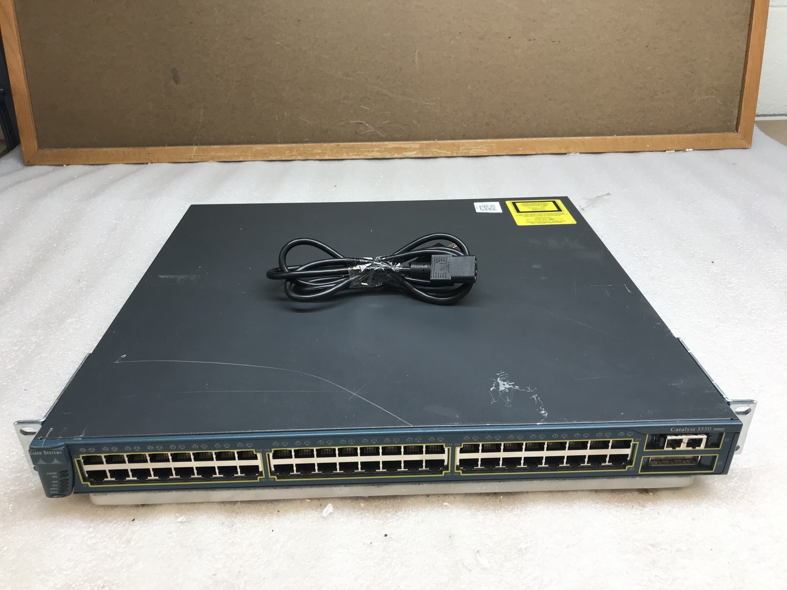 Cisco Catalyst 3550 WS-C3550-48-EMI 48 Port Managed Switch - Tested