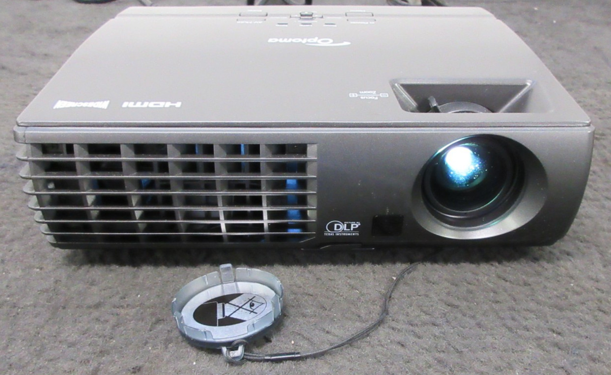Optoma DAEPGLKGp Widescreen HDMI DLP Projector