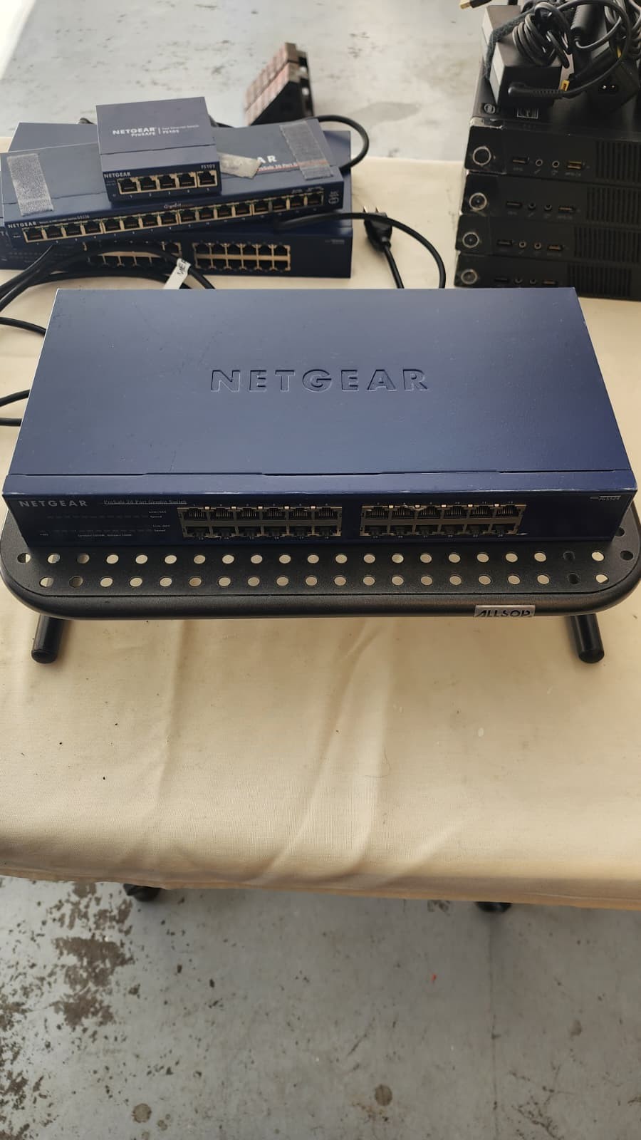 Netgear ProSafe JGS524 v2 24-Port Gigabit Ethernet Unmanaged Switch
