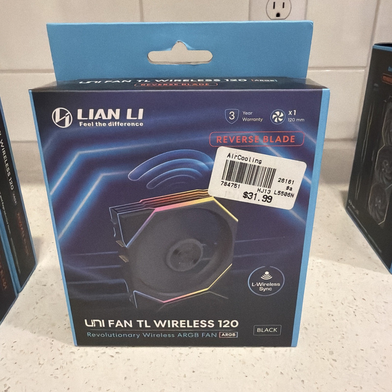 Lian Li UNI FAN TL Wireless 120mm Reverse Blade ARGB Case Fan Black 12RTL1W1B