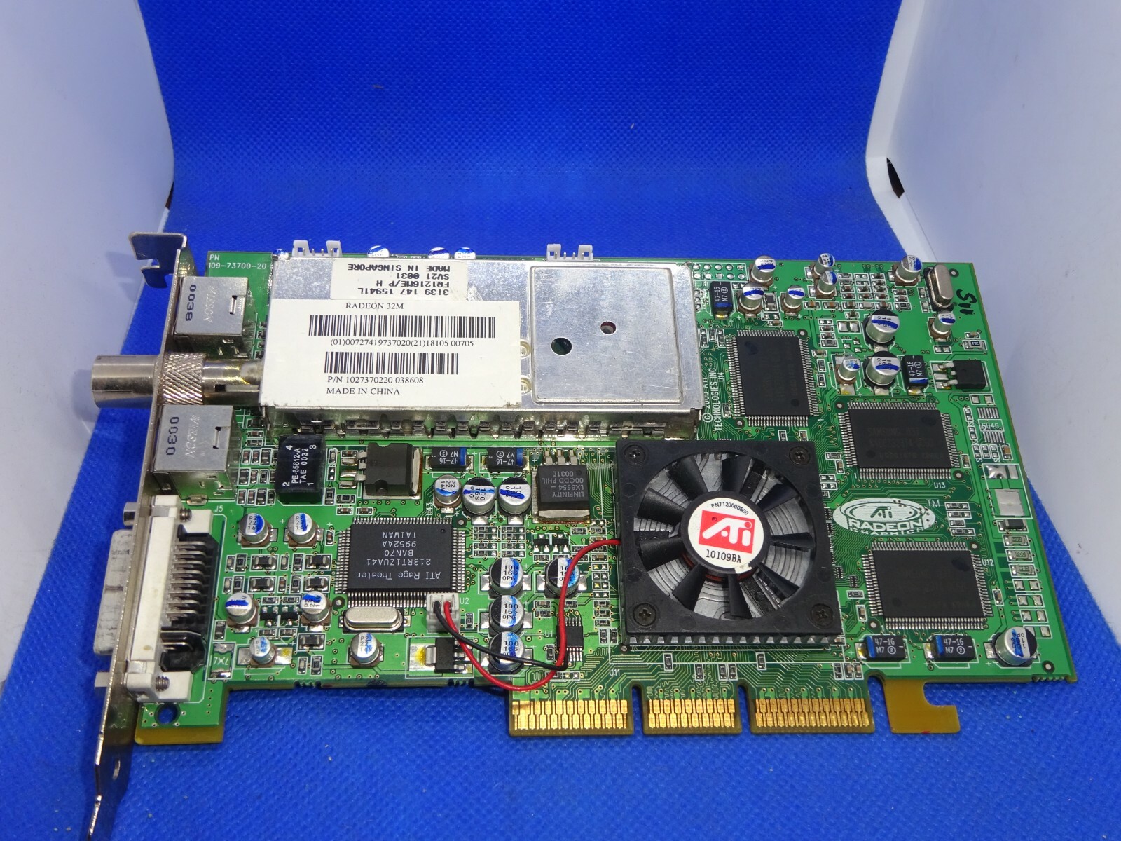  ATI ALL-IN-WONDER R100 32MB AGP DDR SDRAM DVI VIDEO I/OUT CATV #GK5364