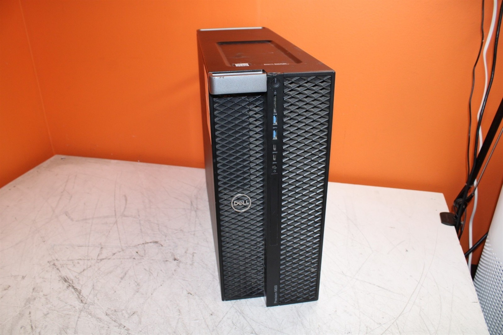 Dell Precision 5820 Tower PC Intel Xeon W-2135 3.7GHz 32GB 0HD Quadro P4000