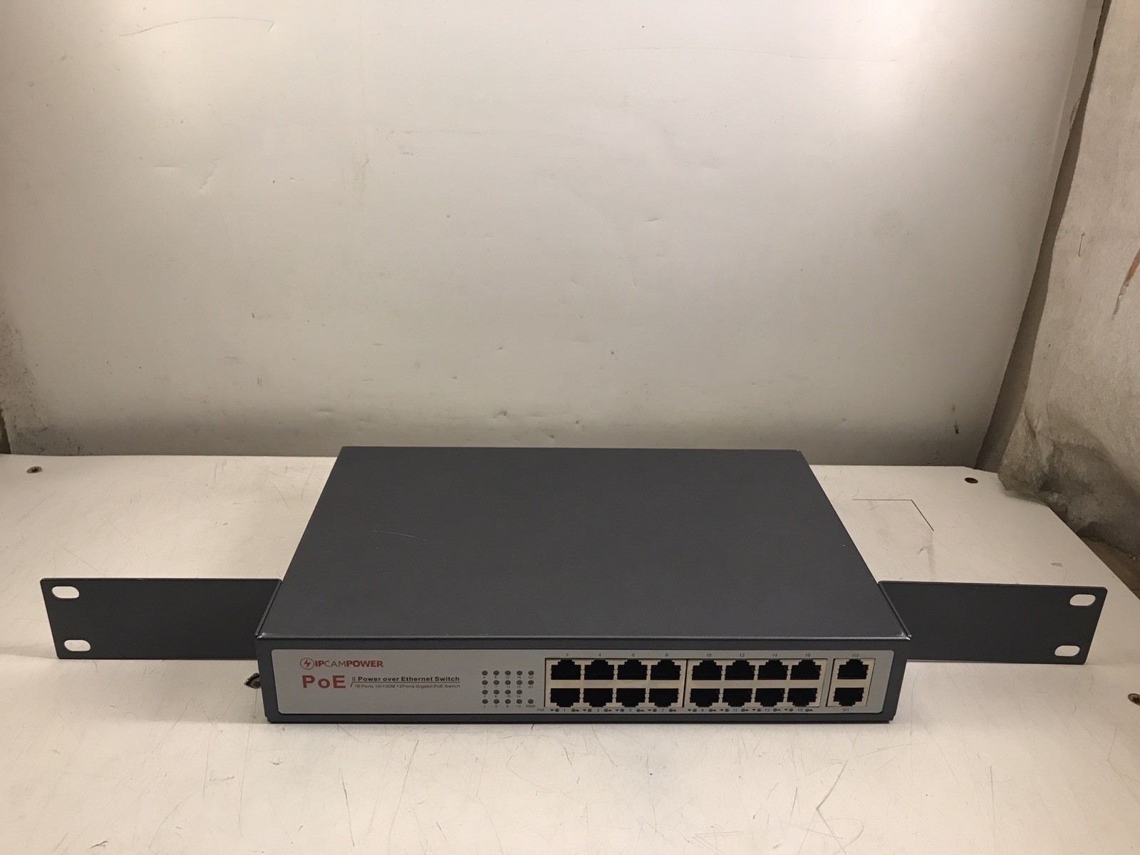 IPCAMPOWER 16-Port PoE Network Switch *TESTED WORKING* *READ*
