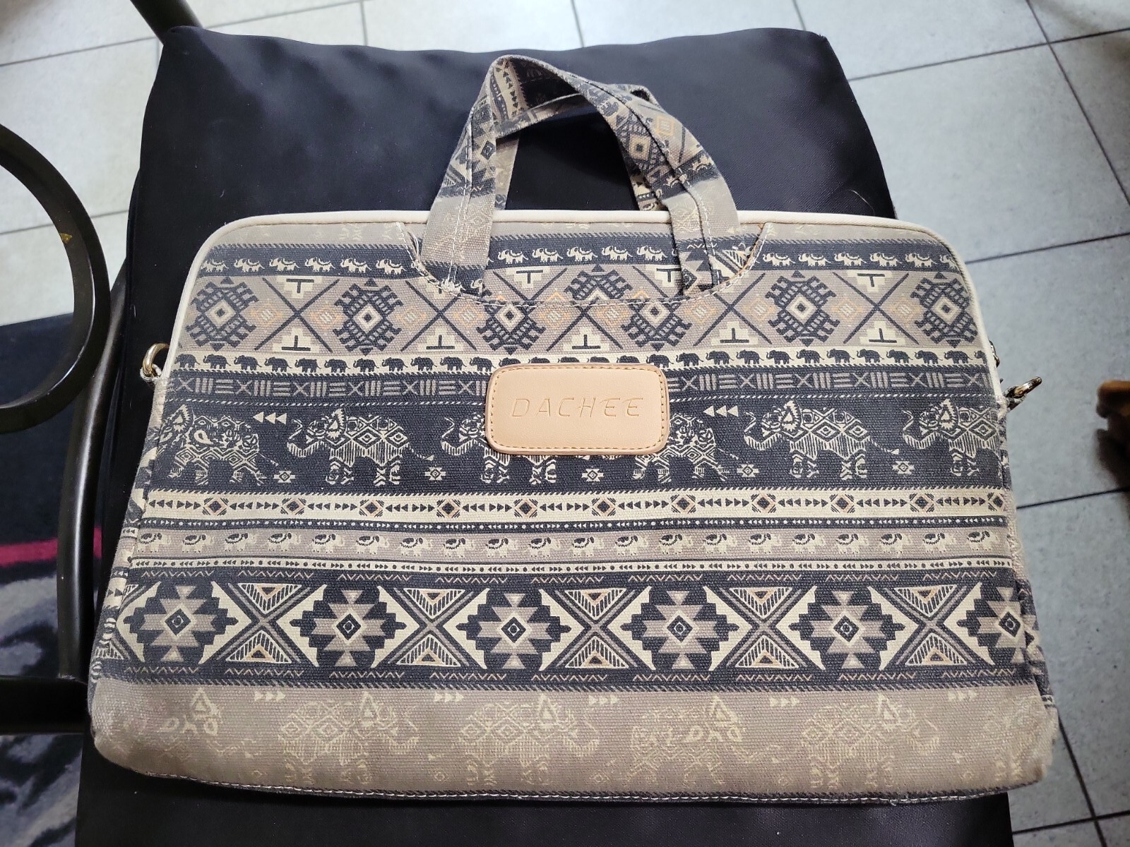 Dachee Elephant Pattern Brown Laptop Shoulder Messenger Bag Case Sleeve