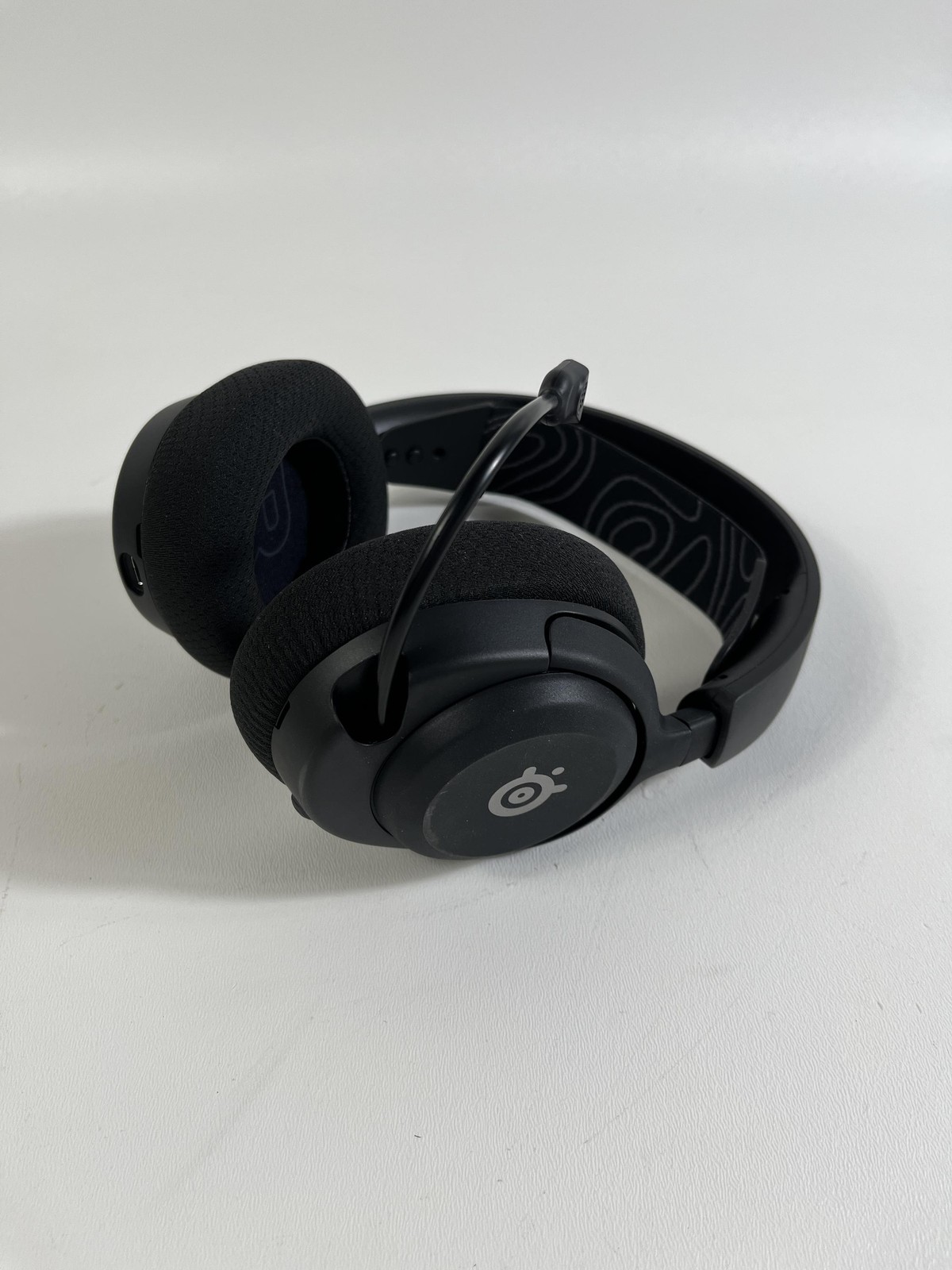 SteelSeries Arctis Nova 5 Wireless Multi-System Gaming Headset - Black