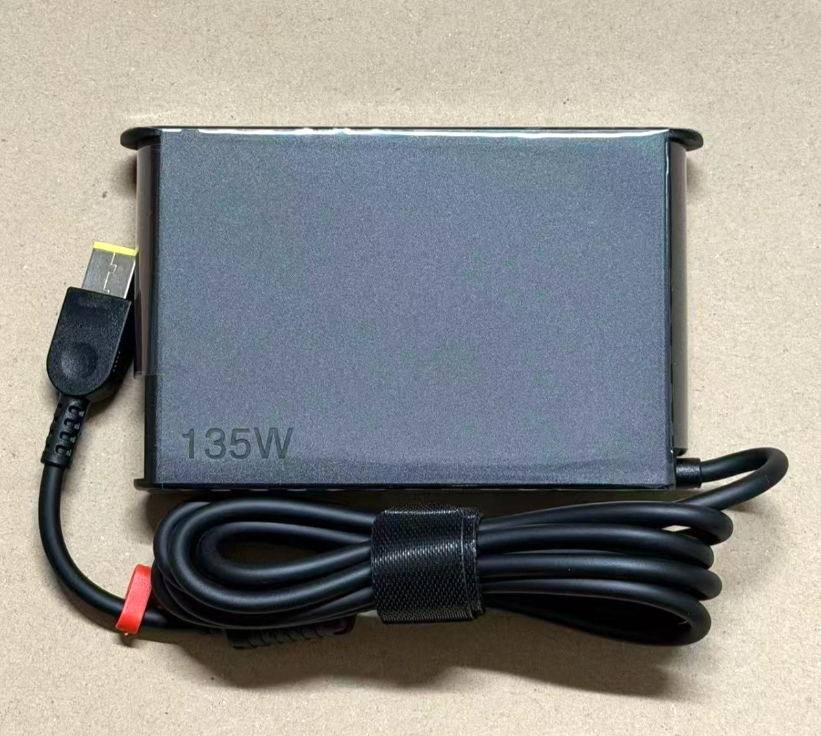 Original Lenovo 135W ADL135SDC3A Slim Tip AC Adapter for Lenovo ThinkPad P1 20MD