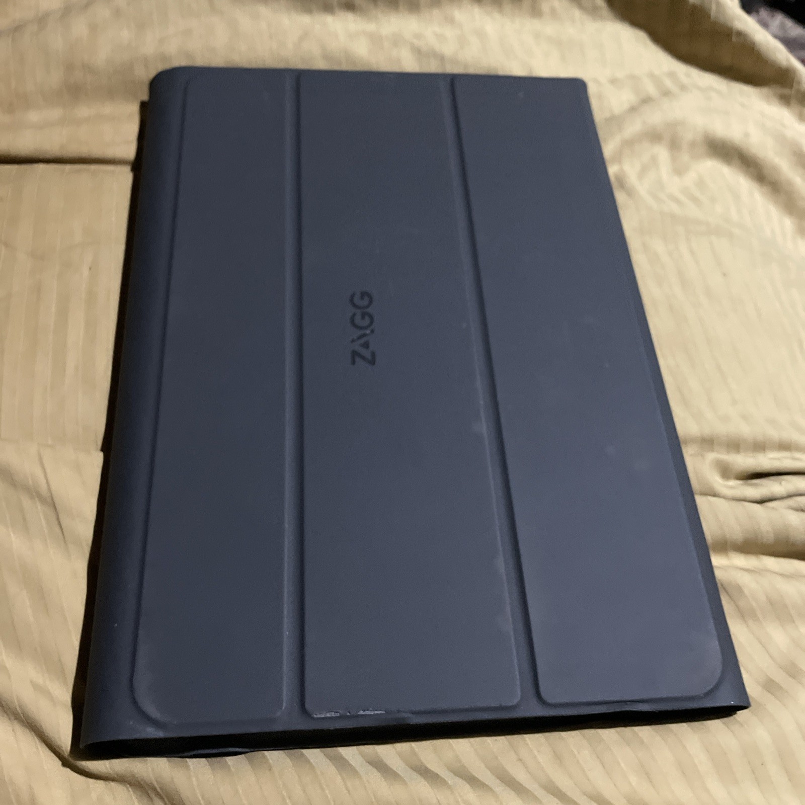 Zagg QTG-ZKSM28 Grey Wireless Case