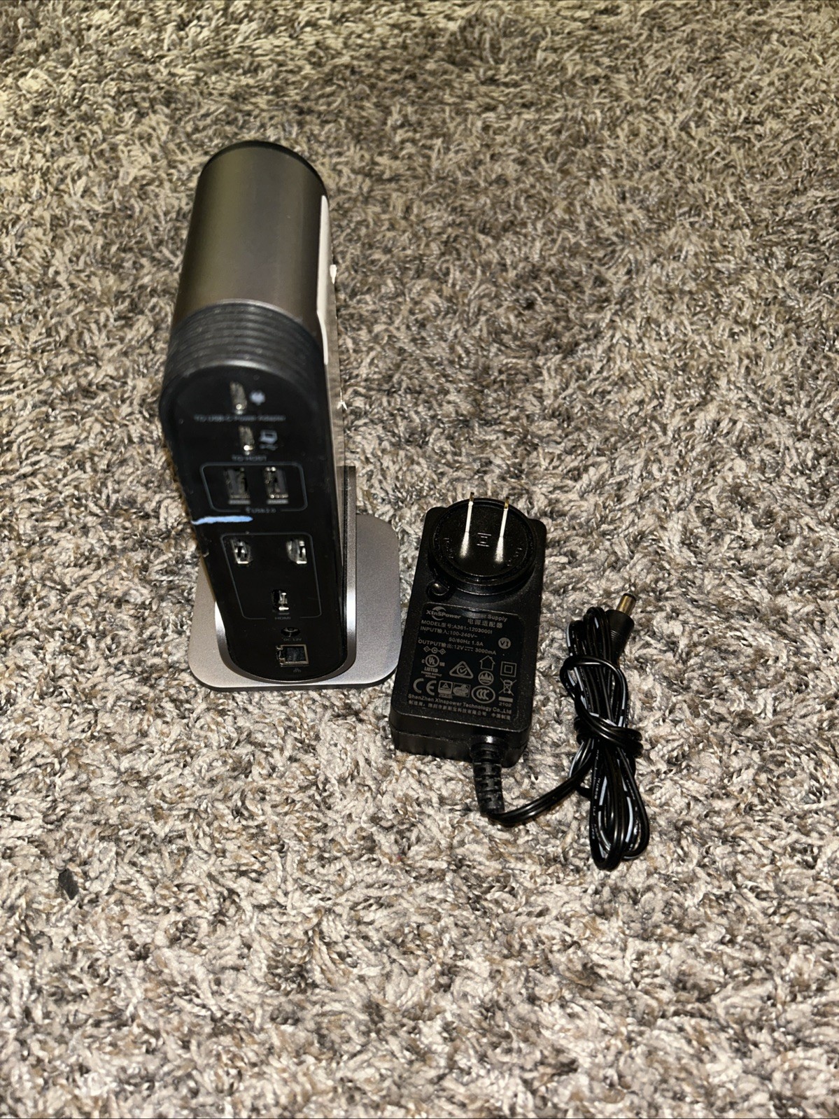 BASEUS UNIONJOY 17-PORT THREE-SCREEN TYPE-C HUB ADAPTER Unit And Adapter Only