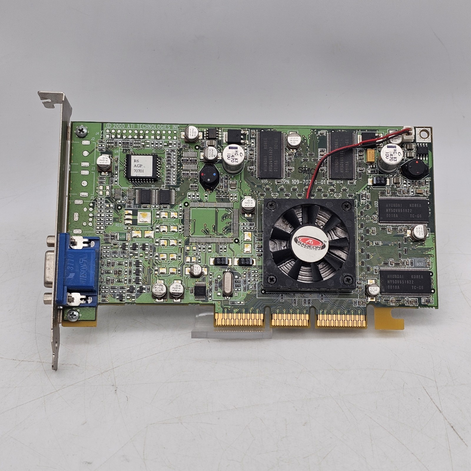 AGP card ATI R6 Rage Theater 109-70700-01 DDRF SD64MB 1027070300 comp VGA Video